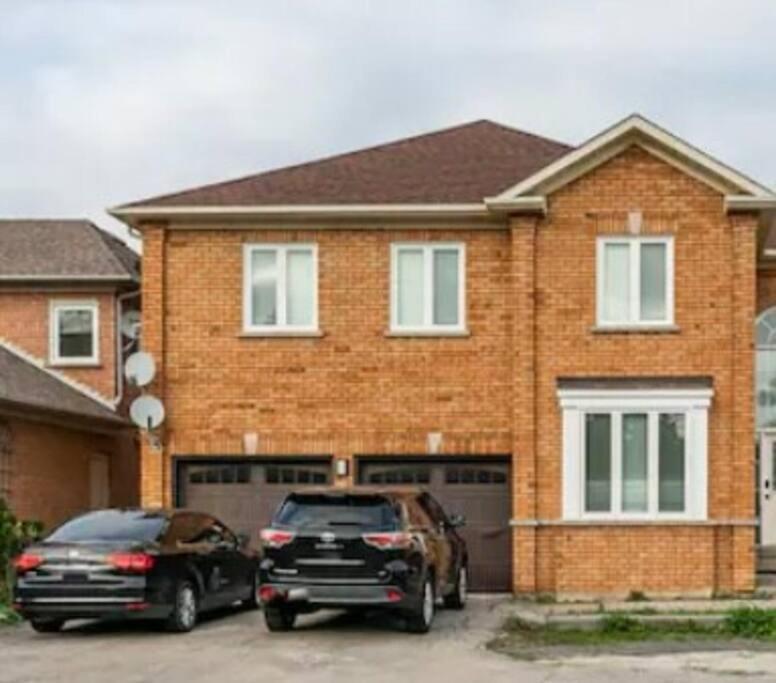 Spacious Basement Mississauga Dış mekan fotoğraf