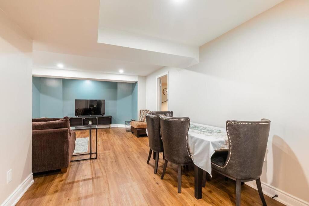Spacious Basement Mississauga Dış mekan fotoğraf